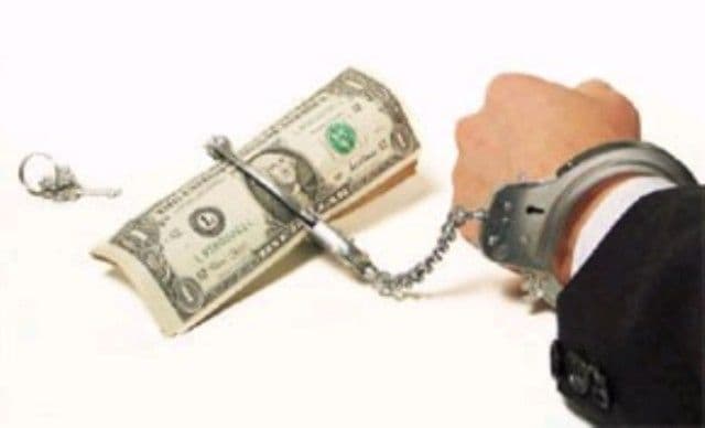 Botoșănean aflat sub control judiciar pentru înșelăciune reținut după ce a comis alte patru infracțiuni