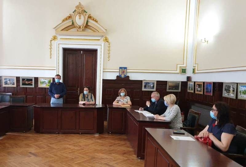 FOTO.