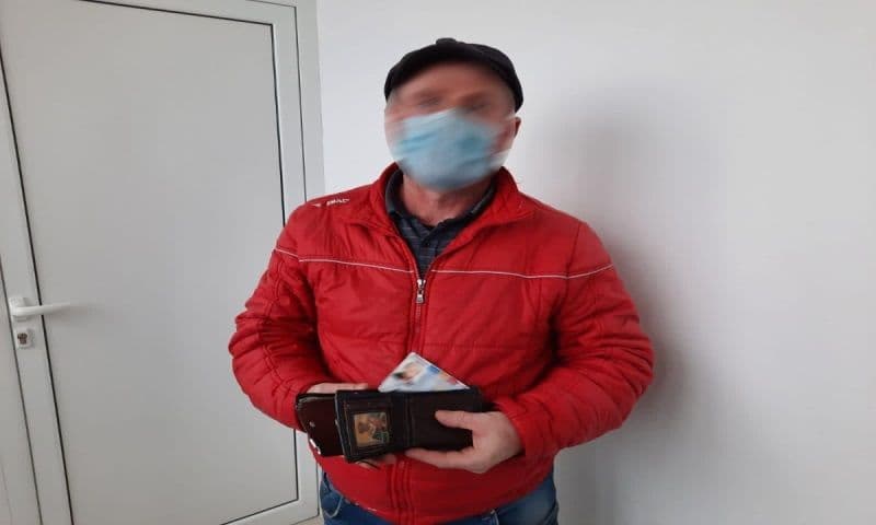 Fals de identitate cumpărat cu 50 de euro1