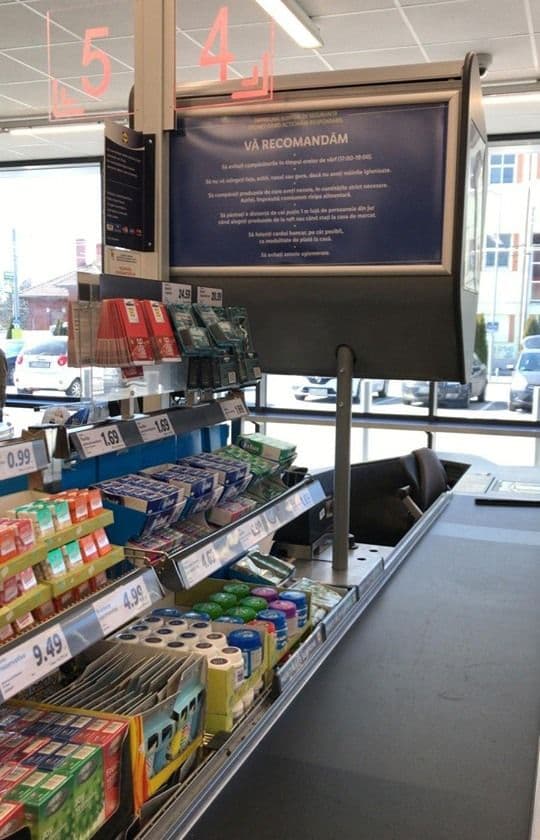 Afisaj magazin Lidl case de marcat (3)