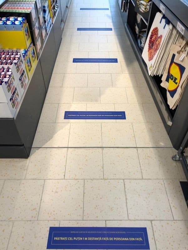 Indicatoare podea magazin Lidl