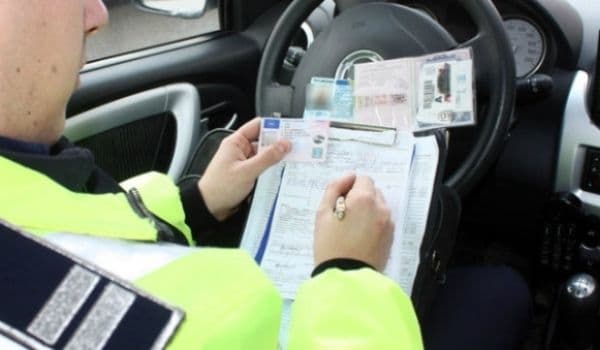 10 permise de conducere suspendate în primul weekend din anul 2020