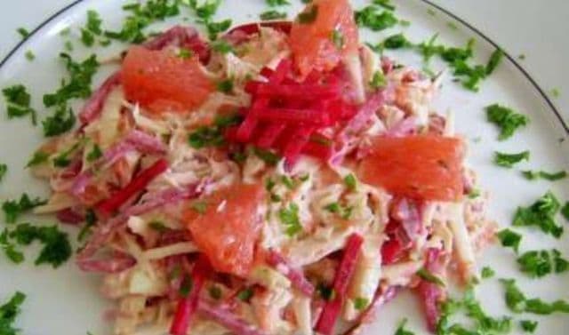 Salată din piept de pui cu grapefruit