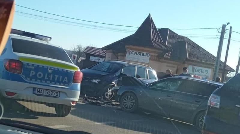Accident cu victime pe un drum din județ. Două persoane au fost rănite