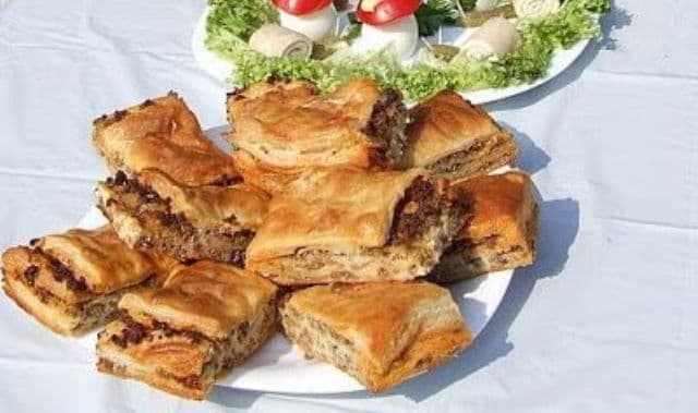Plăcintă cu carne