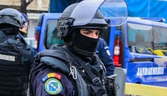 Protestul sindicaliștilor din sănătate în atenția jandarmilor botoșăneni