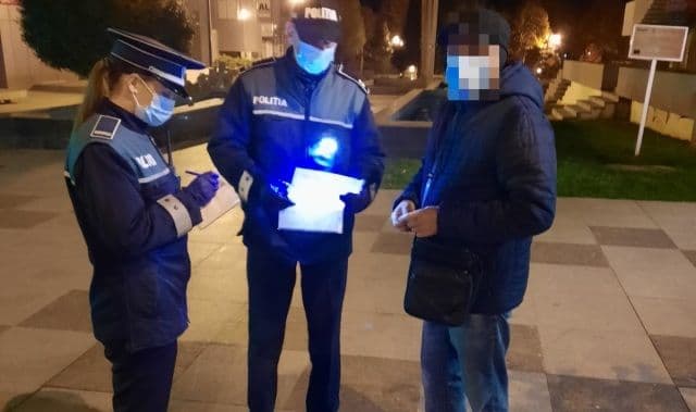 Acțiuni ale polițiștilor privind prevenirea și limitarea răspândirii virusului SARS COV 2