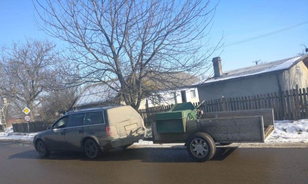Remorcă neînmatriculată, descoperită în trafic de polițiștii de frontieră dorohoieni - FOTO