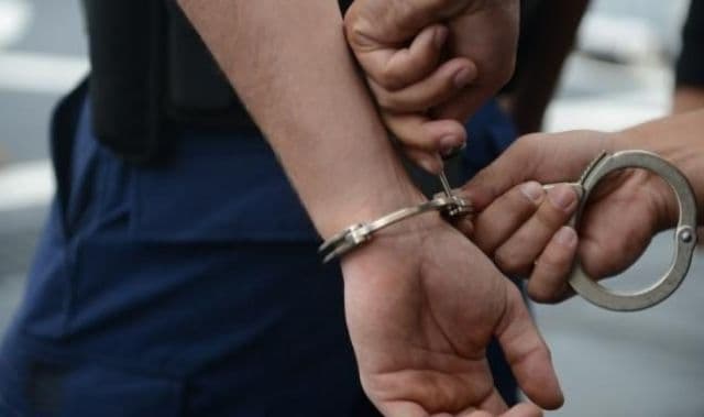 Tânăr reținut pentru încălcarea ordinului de protecție