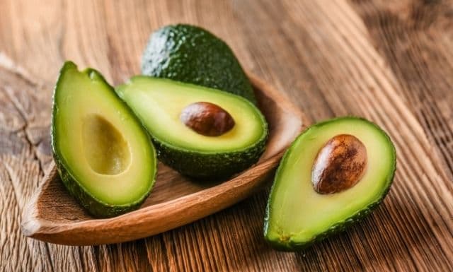 De ce este bine să consumi zilnic un avocado