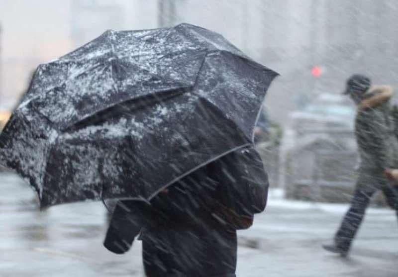 Meteorologii au emis o informare de precipitații, polei și vânt