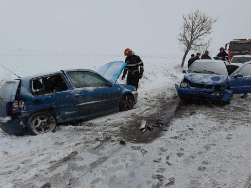 Patru persoane rănite în urma unui accident produs pe drumul Dorohoi - Botoșani