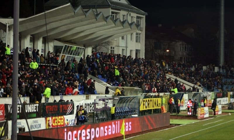 FC Botoșani joacă cu CFR Cluj, luni, pe Stadionul municipal. Suporterii pot cumpăra bilete online