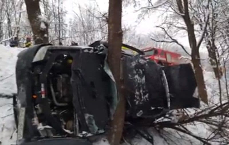 Accident! Cinci victime după ce o mașină s-a răsturnat într-o râpă la Baisa - FOTO