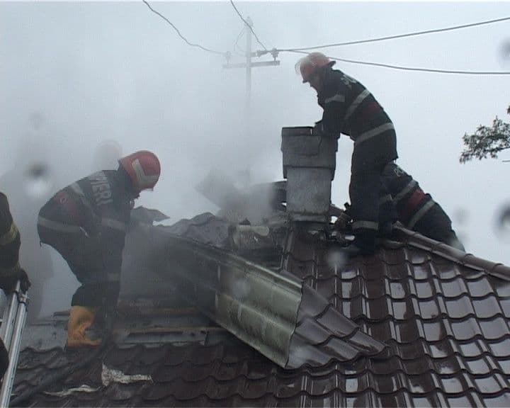 Peste 40 de gospodării din județ distruse de foc în luna ianuarie a acestui an