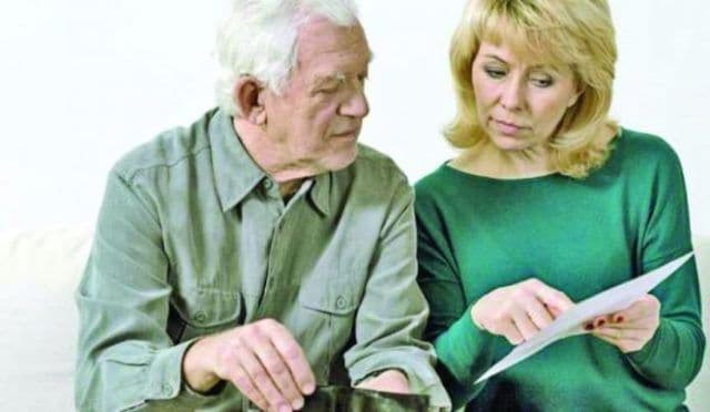 Lovitură pentru pensionari. Ministrul Muncii le interzice pensionarilor să mai cumuleze pensia cu salariul. Ori una, ori alta!