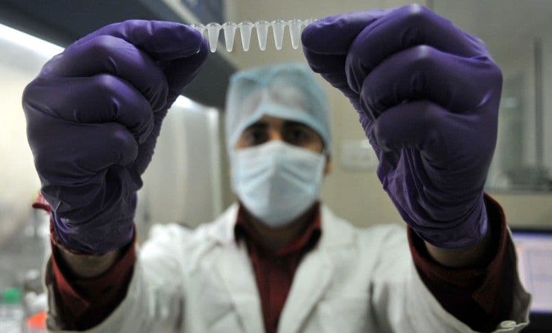 Vaccinat cu ambele doze, dar fără anticorpi. Explicația doctorului infecționist...