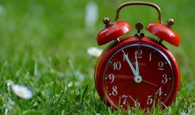 Când se schimbă ora în 2021 şi dăm ceasurile înainte