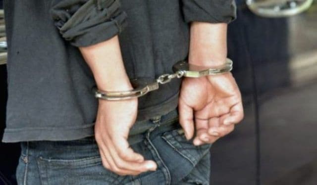 Tânăr de 19 ani, reținut pentru tentativă la tâlhărie