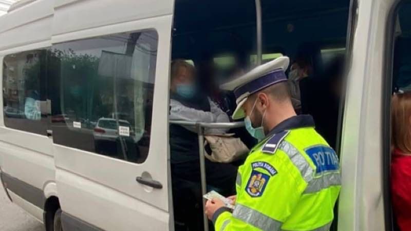 Sancțini de peste 11000 lei aplicate de polițiștii botoșăneni într-o amplă acțiune desfășurată în zeci de locații și mijloace de transport