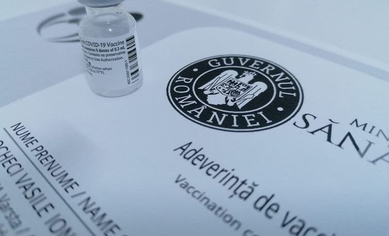 Adeverință de vaccinare - Vezi de unde o pot descărca cei care au făcut ambele doze!