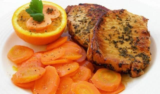 Friptura de porc cu morcovi