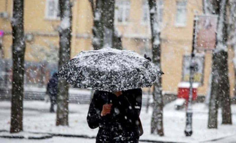 Meteorologii anunță cod galben de ploi și ninsori abundente în Moldova