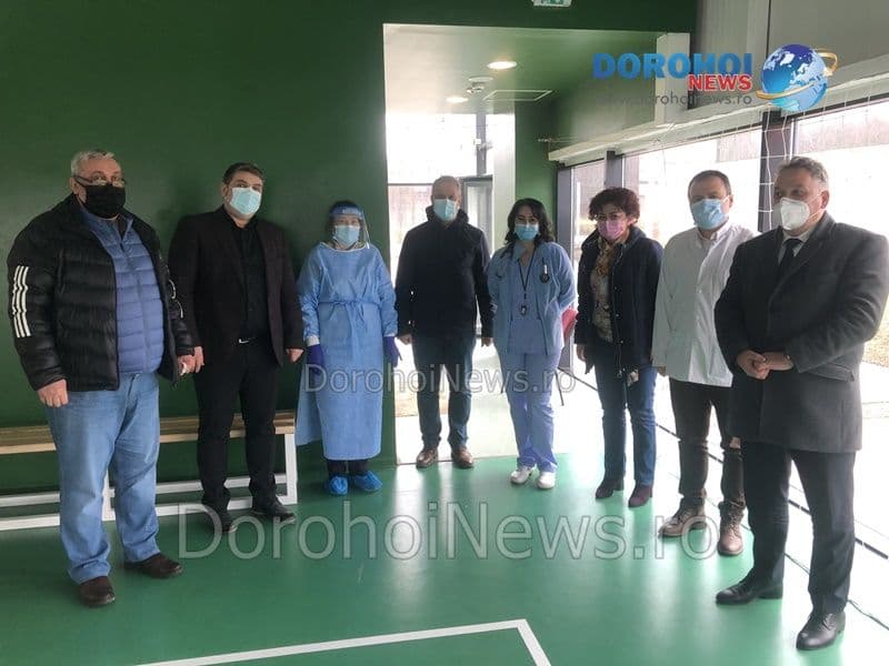Șefa DSP și prefectul au vizitat centrul de vaccinare din Darabani – FOTO