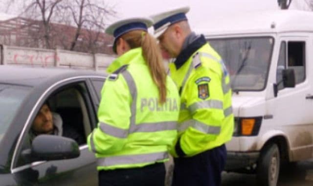 Val de INFRACȚIUNI pe șoselele din Botoșani. Șoferi băuți lăsați fără permis