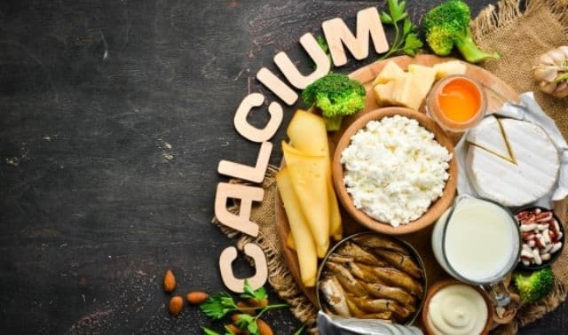 Cum prevenim și combatem lipsa de calciu