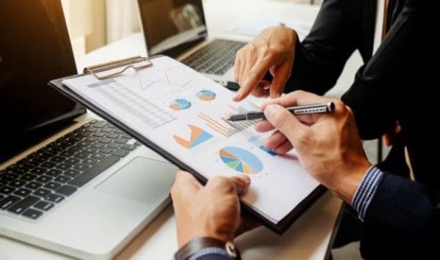 A fost promulgată legea care permite reducerea timpului de muncă al salariaţilor cu până la 80%