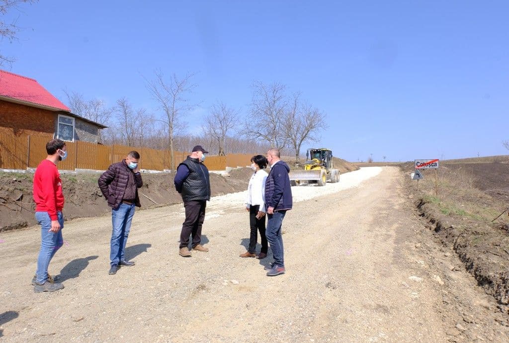 Lucrările de modernizare avansează pe DJ 293, Coțușca – Ghireni – DN 24C - FOTO