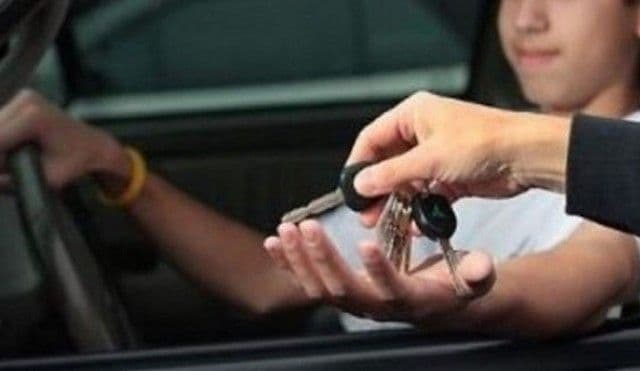 Șofer la doar 14 ani. Minor fără permis de conducere depistat în trafic