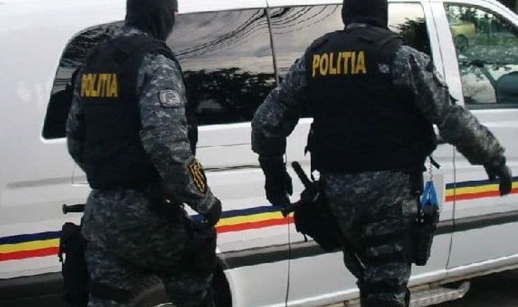 Șase mandate de percheziție domiciliară în județul Botoșani, la persoane bănuite de fals și uz de fals