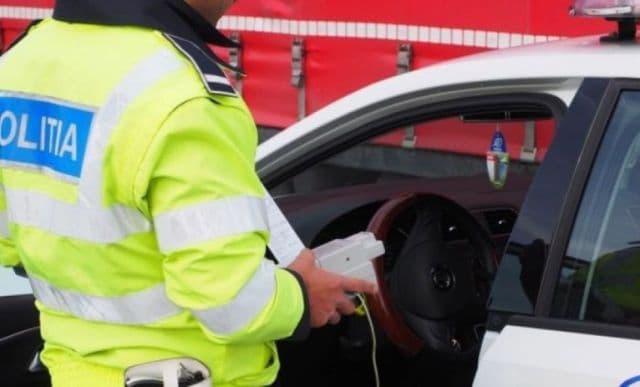 Dosar penal pentru un tânăr din Prăjeni, prins beat la volan