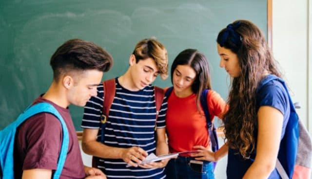 Cum vor începe copiii şcoala după Paşte? Anunţul făcut de Ministrul Educaţiei pentru clasele terminale