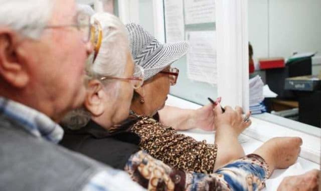 Legea pensiei se schimbă. Modificările intră în vigoare de Paşte
