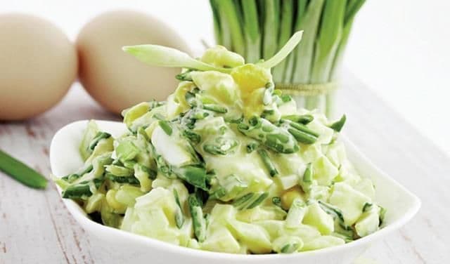 Salată de leurdă cu ouă