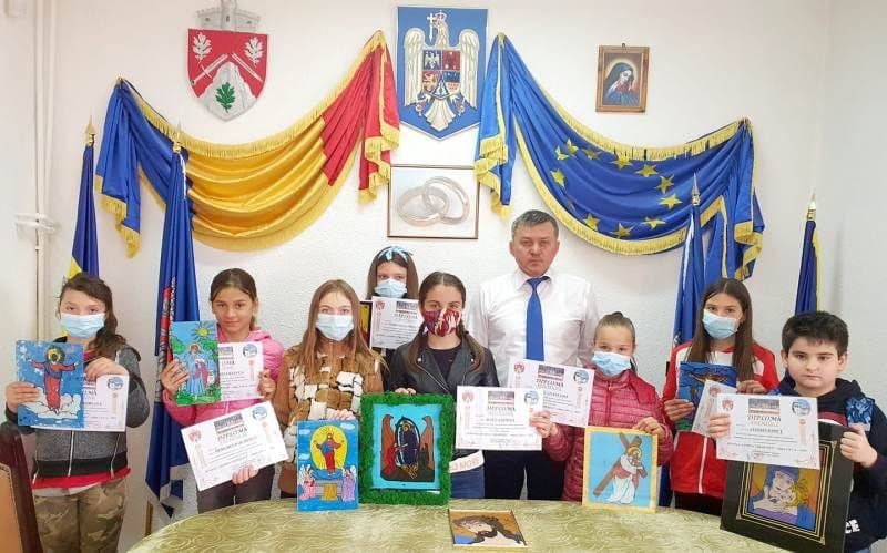 IBĂNEȘTI: Câștigătorii concursului de pictură pe sticlă „Icoana-Lumina Credinței”