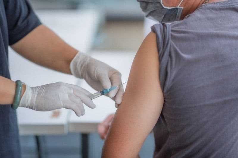 Acțiune de vaccinare împotriva COVID 19 la Dorohoi. Corturi amplasate pe pietonalul Grigore Ghica