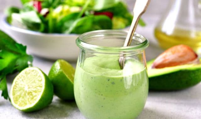Castraveți cu maioneză de avocado