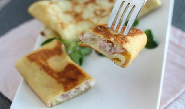 Clătite cu sos bechamel și jambon