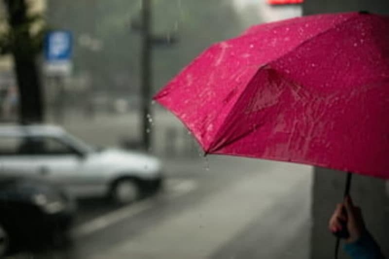 Meteorologii anunță câteva zile cu instabilitate atmosferică