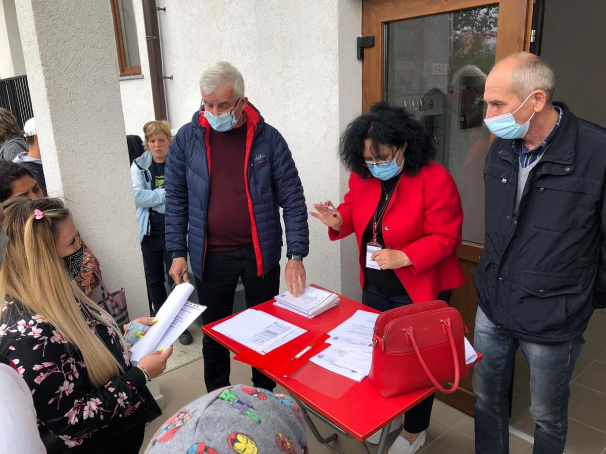Primăria Dorohoi a repartizat beneficiarilor cele locuințele sociale din strada Cercetaș Știubianu - FOTO