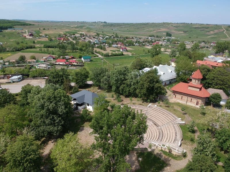 Intrare gratuită la Muzeu și desene pe asfalt la Memorialul Ipotești de 1 iunie - FOTO