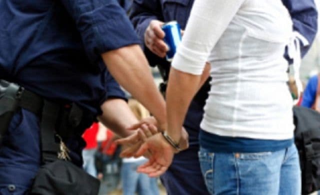 Femeie arestată preventiv după ce a încălcat în repetate rânduri măsura controlului judiciar