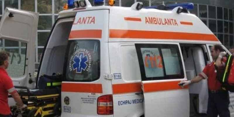 Incredibil! Botoșănean ajuns la spital după ce a băut formol