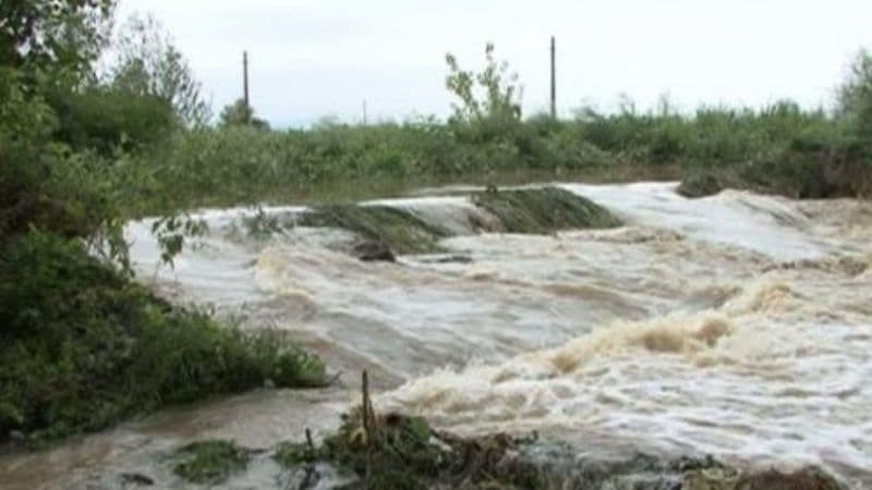 Risc de inundații pe râurile Miletin, Bahlui, Siret și Prut