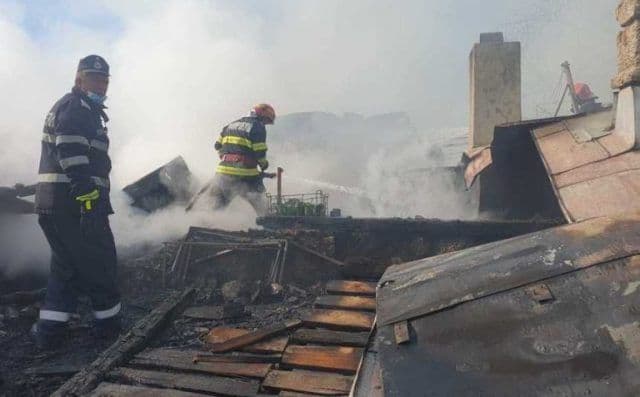 Patru incendii în mai puțin de șapte ore, în județul Botoșani
