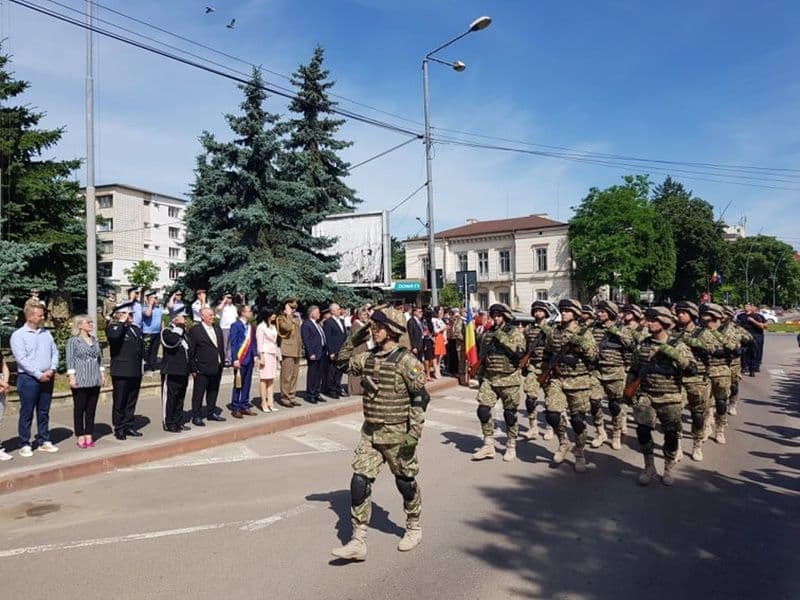 Prefectul Dan Nechifor de Ziua Drapelului: „Să ne închinăm cu respect față de acest simbol al identității românești” - FOTO